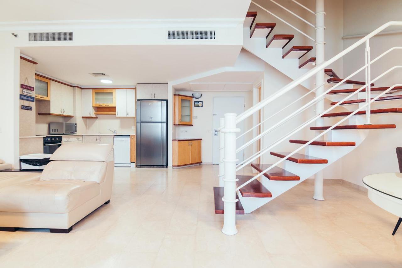 Almog Beach Apt Hotel מלון דירות אלמוג ביץ' ไฮฟา ภายนอก รูปภาพ