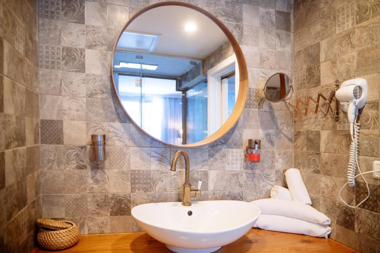 Almog Beach Apt Hotel מלון דירות אלמוג ביץ' ไฮฟา ภายนอก รูปภาพ